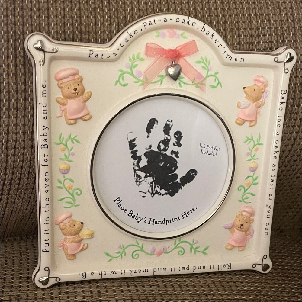 Vintage Hallmark Baby Porcelain Picture Frame Nursery Rhyme Pat A Cake